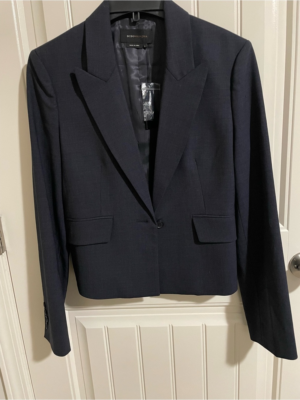 BCBGMaxAzria Navy Cropped Tailored Blazer - Picture 3 of 6